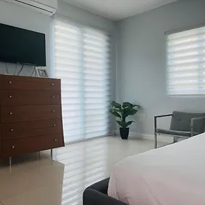  Apartment Harloe's Jamaica