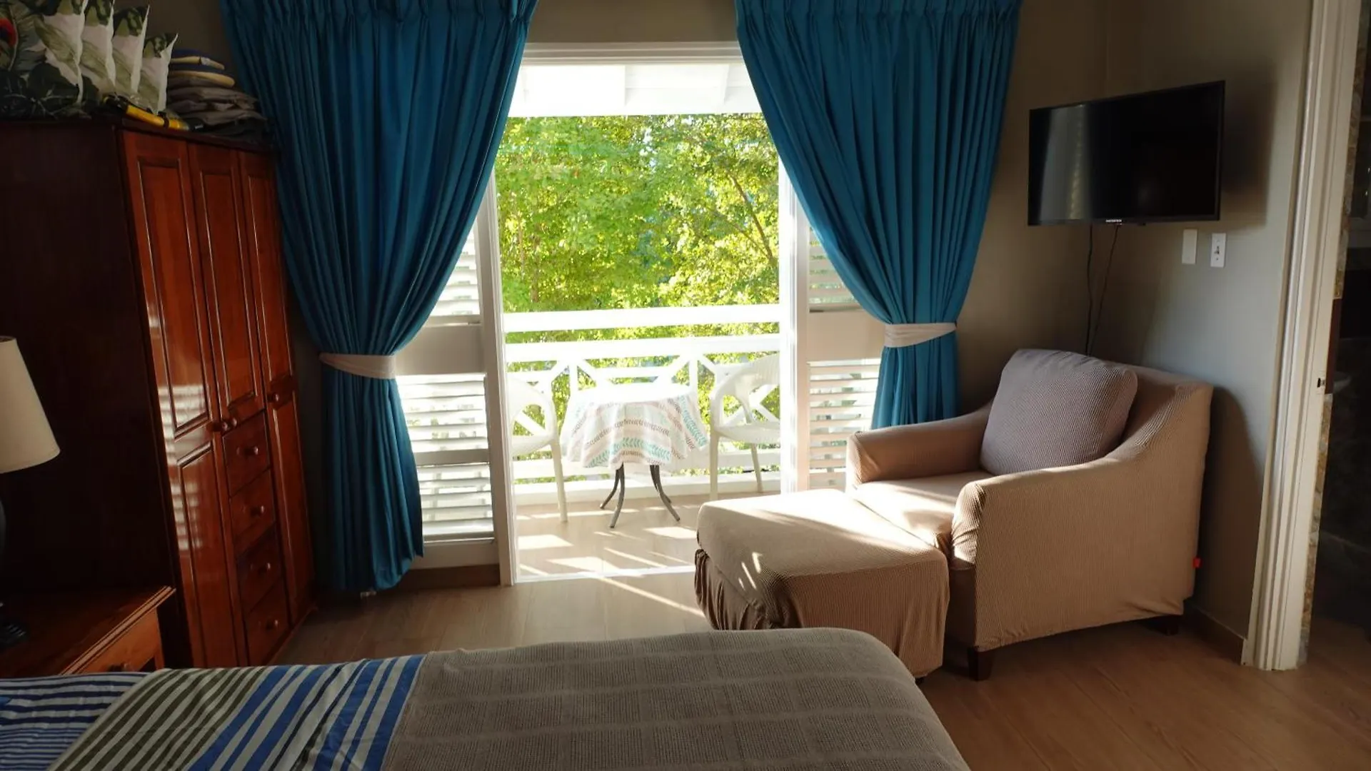 Point Village Studio Negril Jamaica