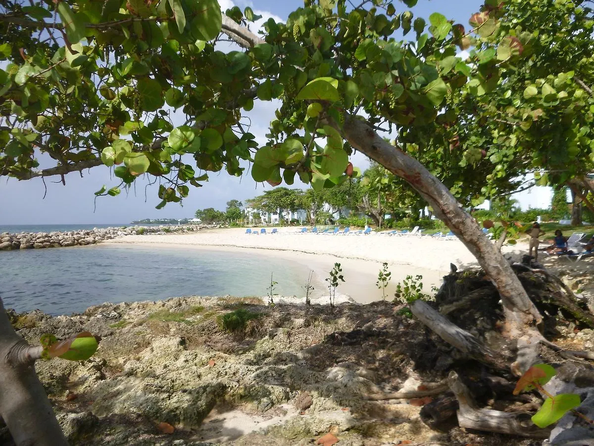 *** Holiday park Point Village Studio Negril Jamaica